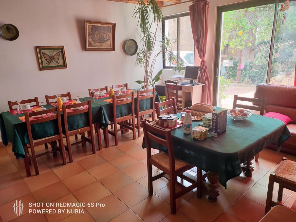 L'Orca Di San Gavinu Hotel Figari  Eksteriør billede