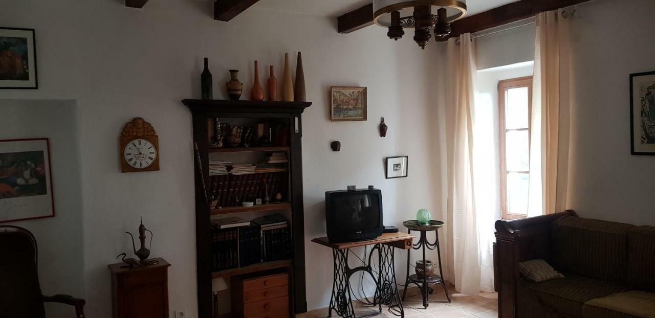 L'Orca Di San Gavinu Hotel Figari  Eksteriør billede